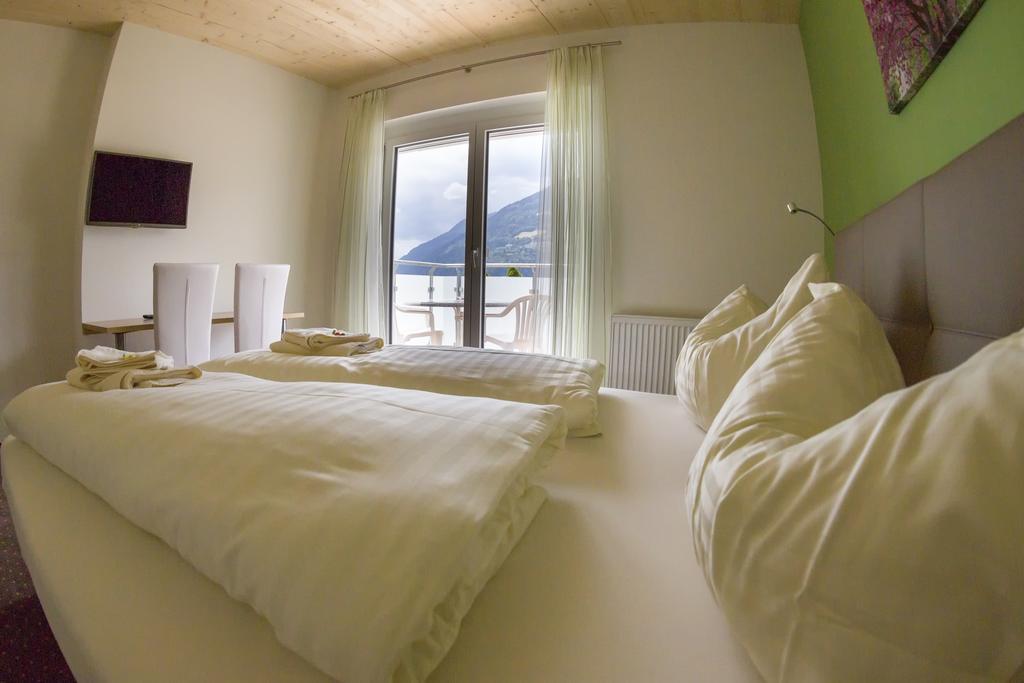 Gästehaus Krappinger/Pizzeria Mamma Mia Ossiach Camera foto